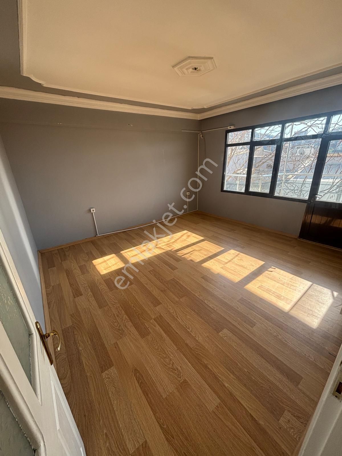 Hastahane Yanı Polat Cd. Bakımlı D.gazlı 160m² 4+1 - Görsel 19