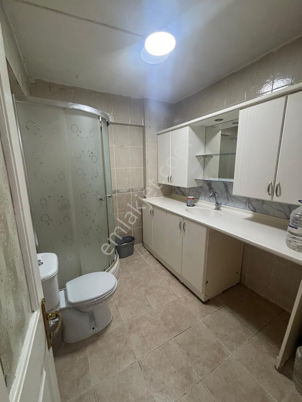 Hastahane Yanı Polat Cd. Bakımlı D.gazlı 160m² 4+1 - Görsel 12