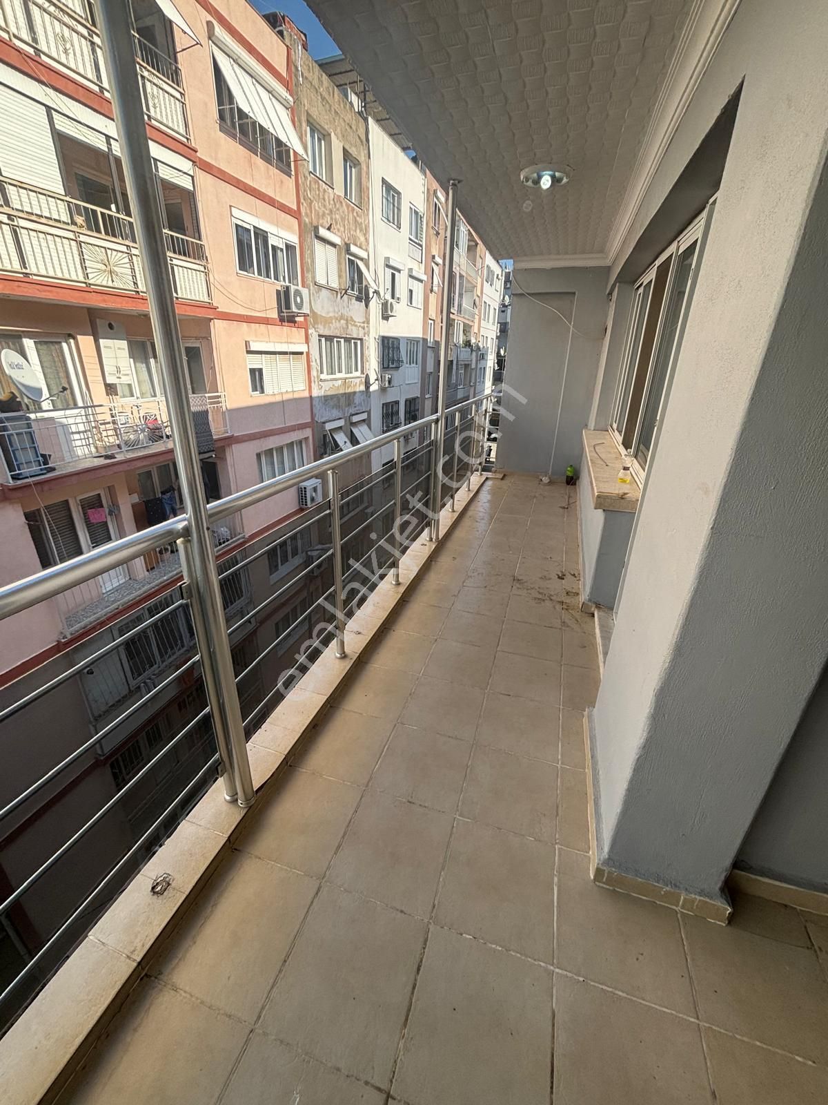 Hastahane Yanı Polat Cd. Bakımlı D.gazlı 160m² 4+1 - Görsel 35