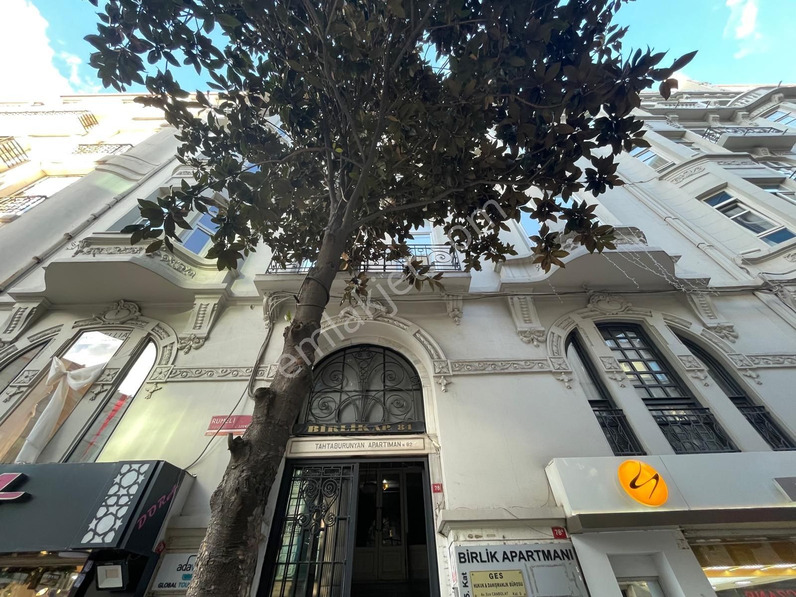 Nişantaşı Rumeli Caddesi'nde Tarihi Bina Ferah 4+1 Satılık Daire - Görsel 7