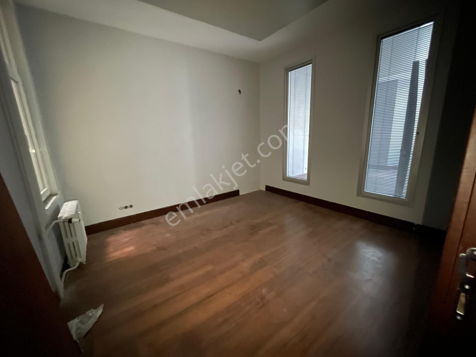 Nişantaşı Rumeli Caddesi'nde Tarihi Bina Ferah 4+1 Satılık Daire - Görsel 19