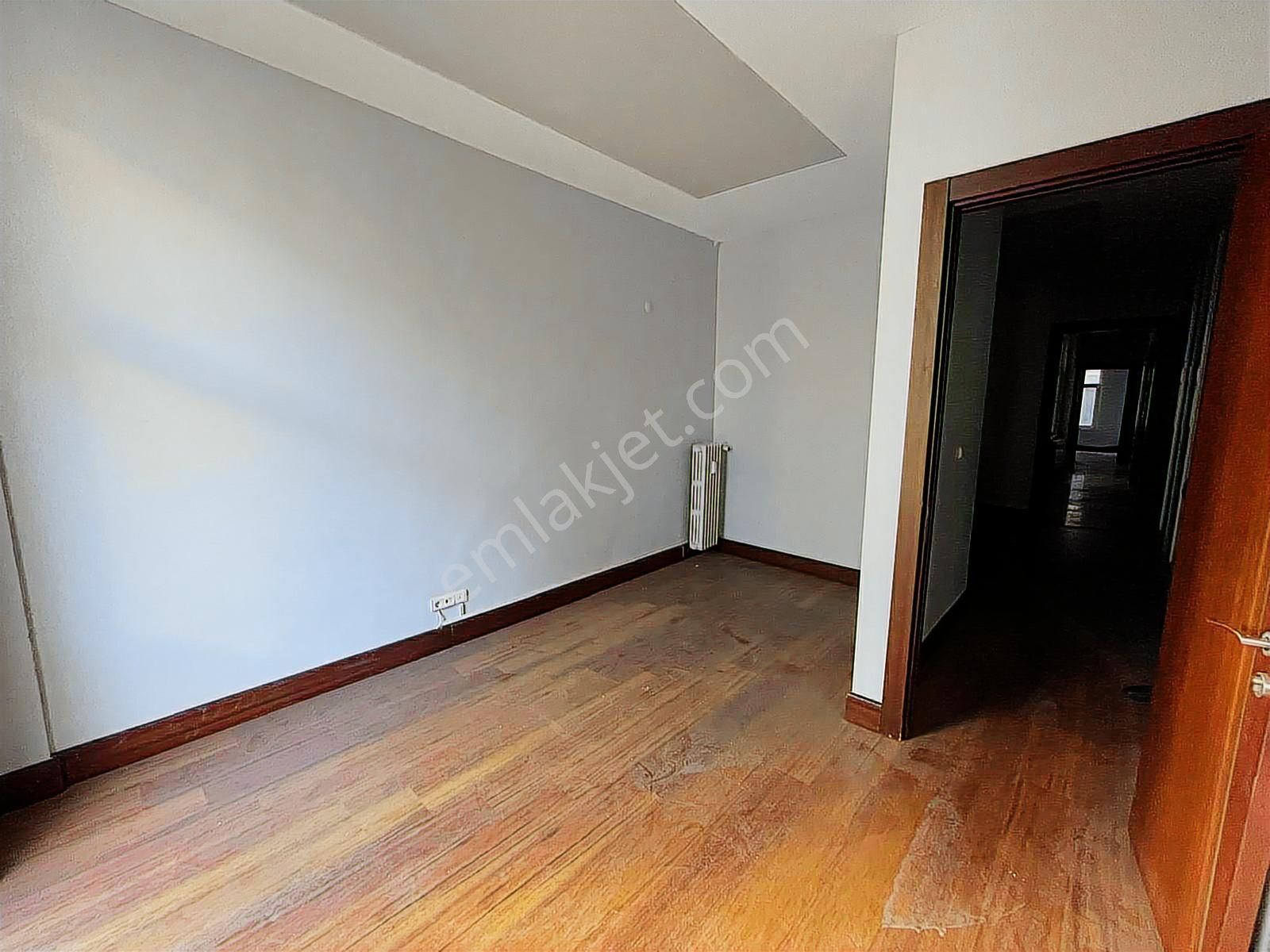 Nişantaşı Rumeli Caddesi'nde Tarihi Bina Ferah 4+1 Satılık Daire - Görsel 10