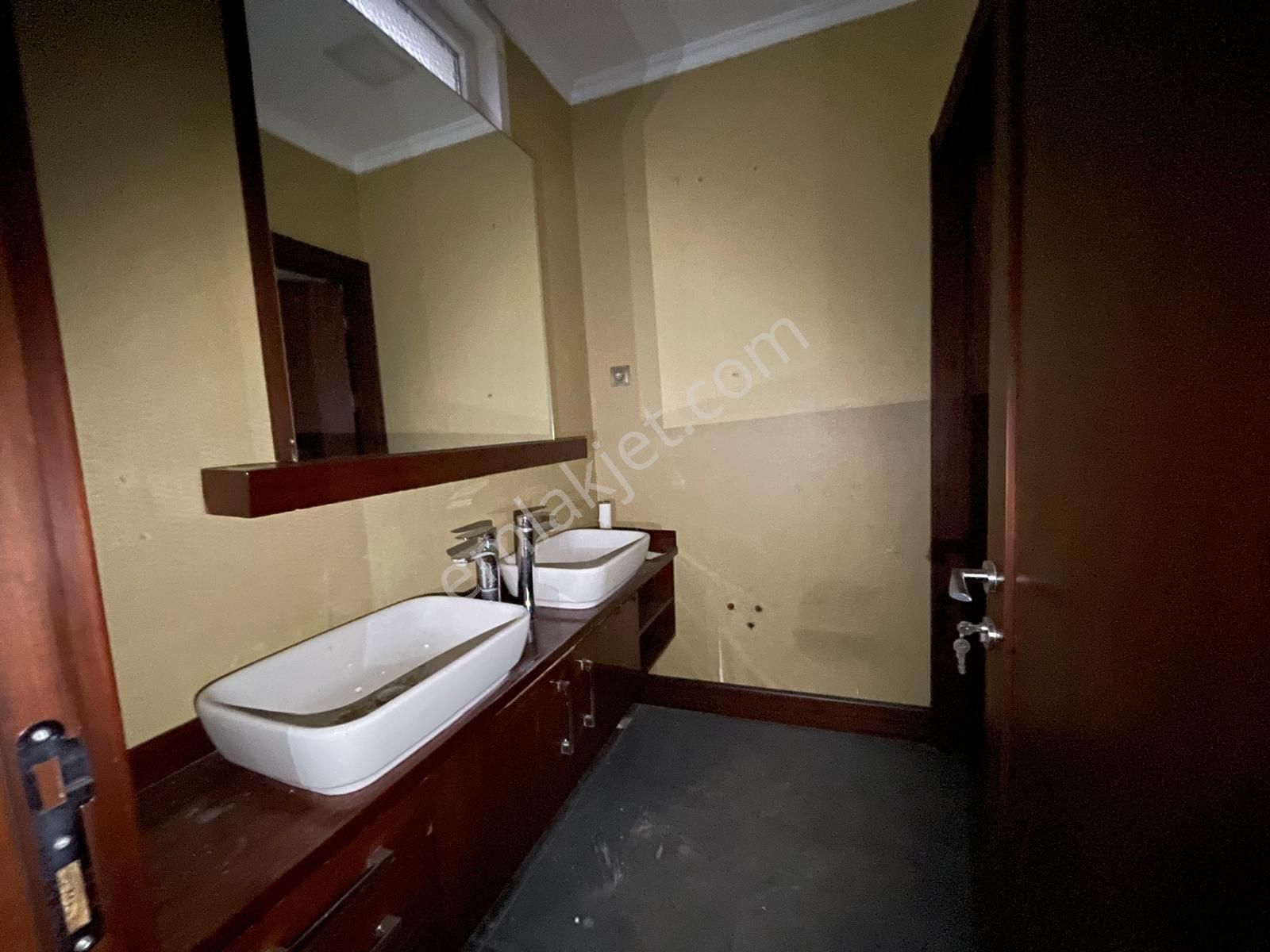 Nişantaşı Rumeli Caddesi'nde Tarihi Bina Ferah 4+1 Satılık Daire - Görsel 17