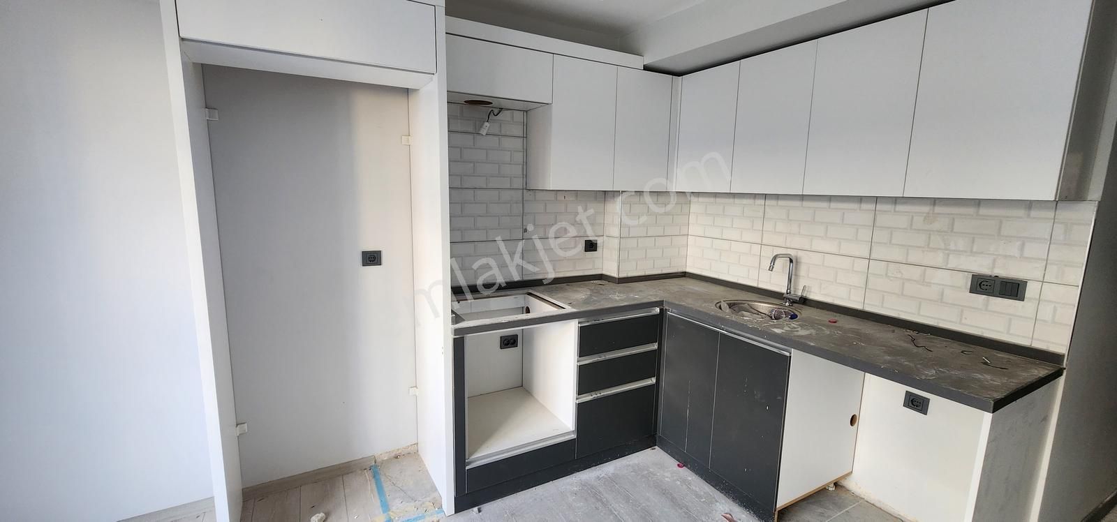 İzmir Bayraklı Osmangazide Sıfır 2+1 Satılık Daire - Görsel 5