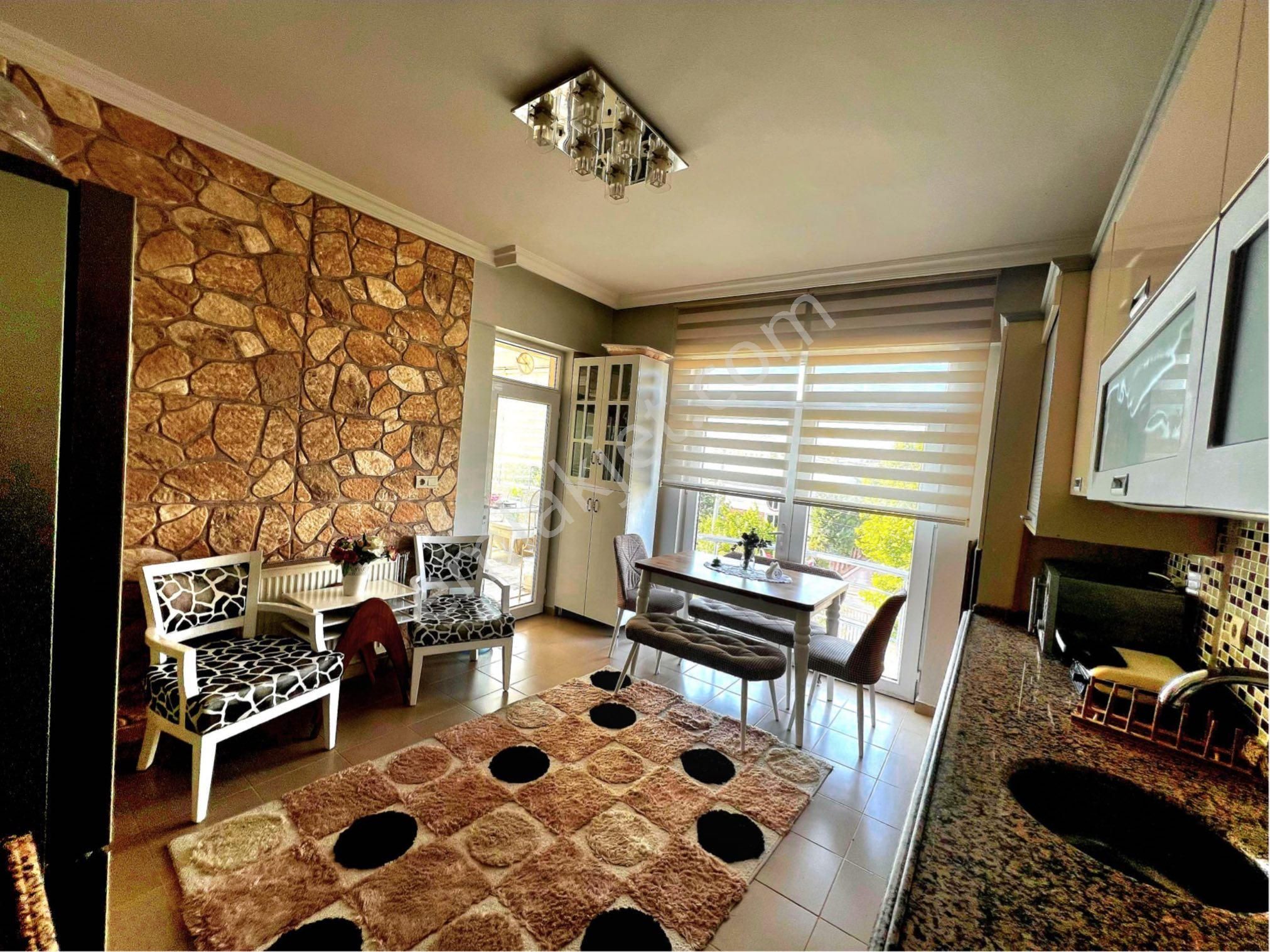 Yazırda Satılık 6+1 Daire - Görsel 27