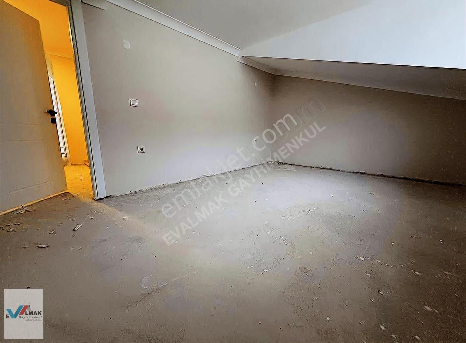 Evalmak'ta Tevfikbey Mah. 4+2 Geniş Ferah Dubleks - Görsel 16