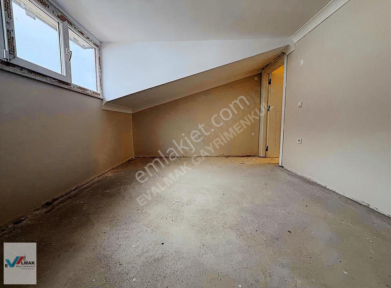 Evalmak'ta Tevfikbey Mah. 4+2 Geniş Ferah Dubleks - Görsel 14