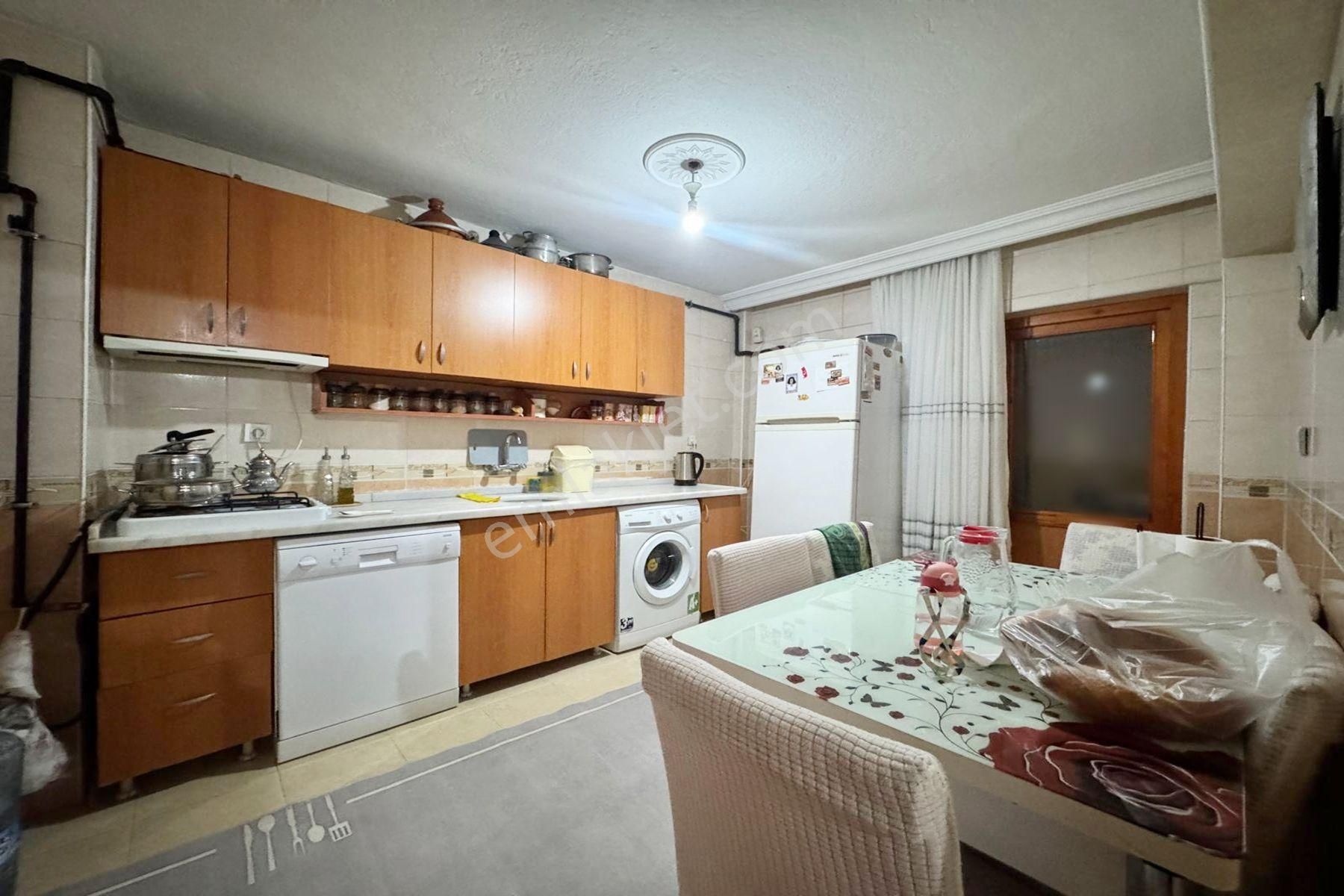 Natoyolu Cadde Üzeri 3+1 Daire Fırsatı..!