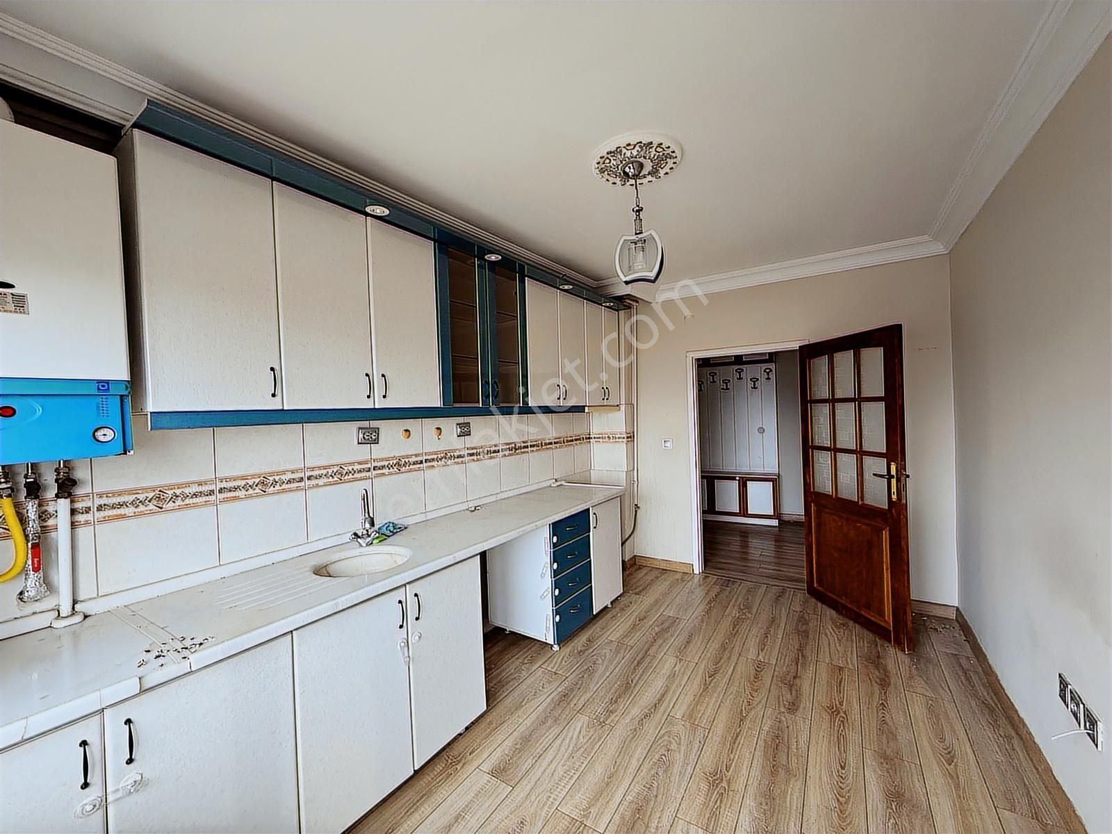 Antares Ve Yıldırım Beyazıt Ünv. Yakını, 10. Kat, 3+1 - Görsel 2