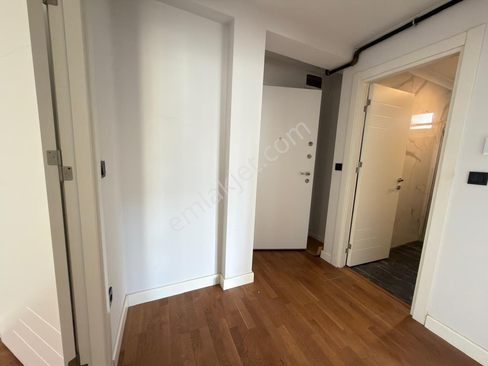 Utkudan Erenköyde Bağdata Yakın 55 M2 Ferah Satılık 2+1 Daire - Görsel 16