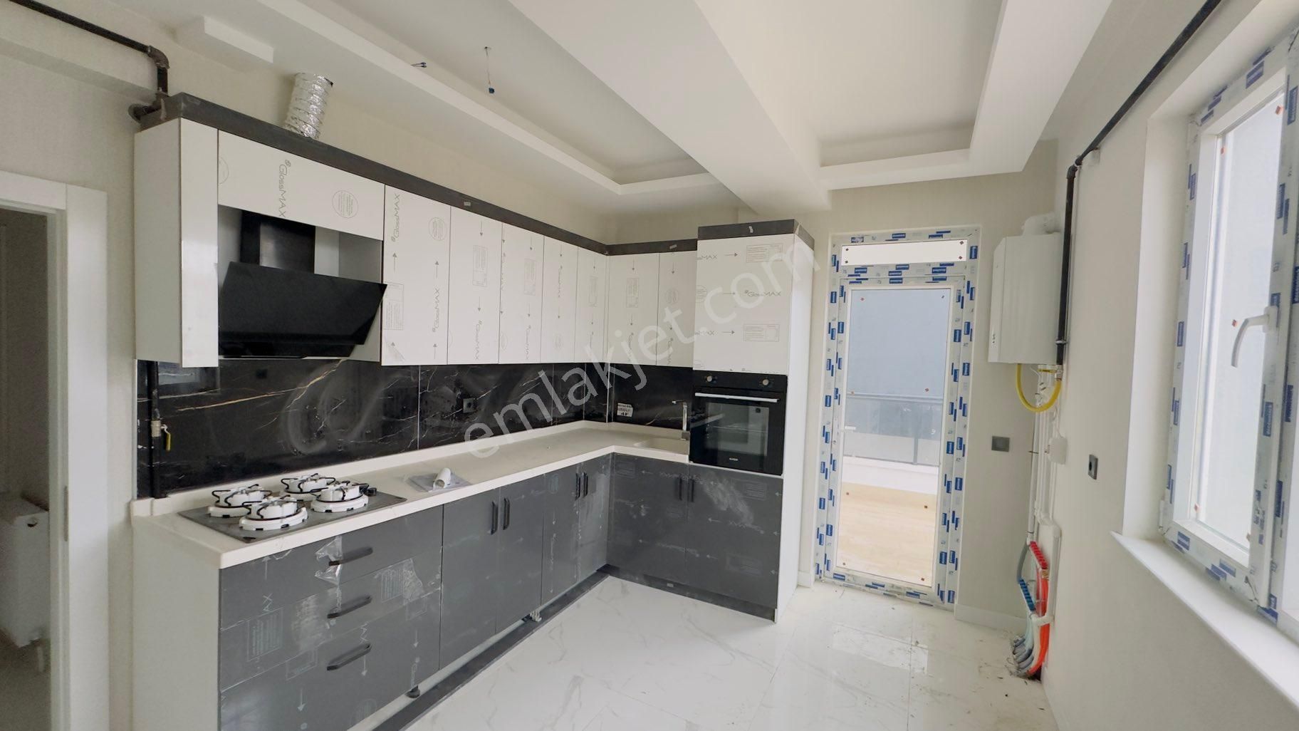 Kc Emlaktan Ara Kat Okul Hastane Yanı Sıfır 3+1 Kiralık Daire - Görsel 3