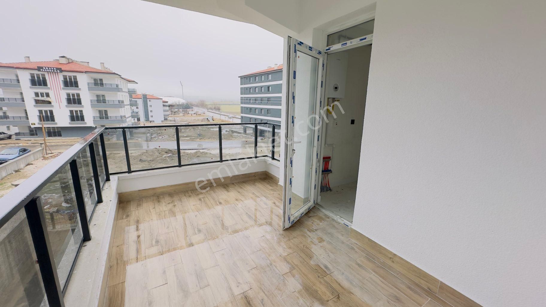 Kc Emlaktan Ara Kat Okul Hastane Yanı Sıfır 3+1 Kiralık Daire - Görsel 8