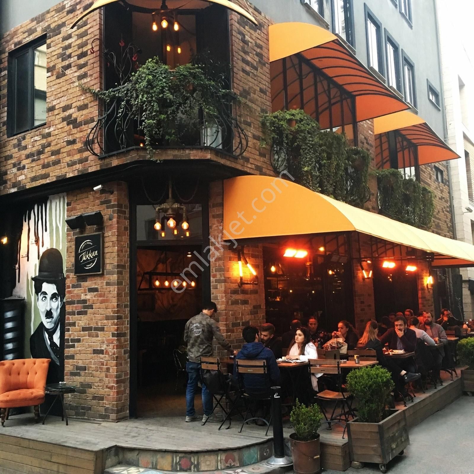 Karaköy Sahilde Denize Sıfır Kiralık Komple Bina Dükkan Mağaza - Görsel 3