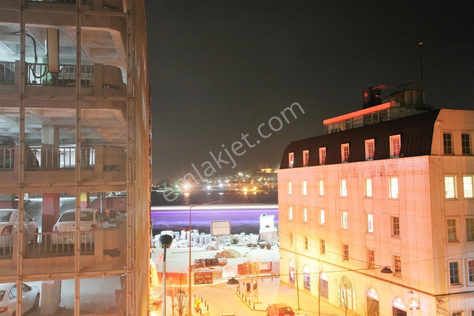 Karaköy Sahilde Denize Sıfır Kiralık Komple Bina Dükkan Mağaza - Görsel 12