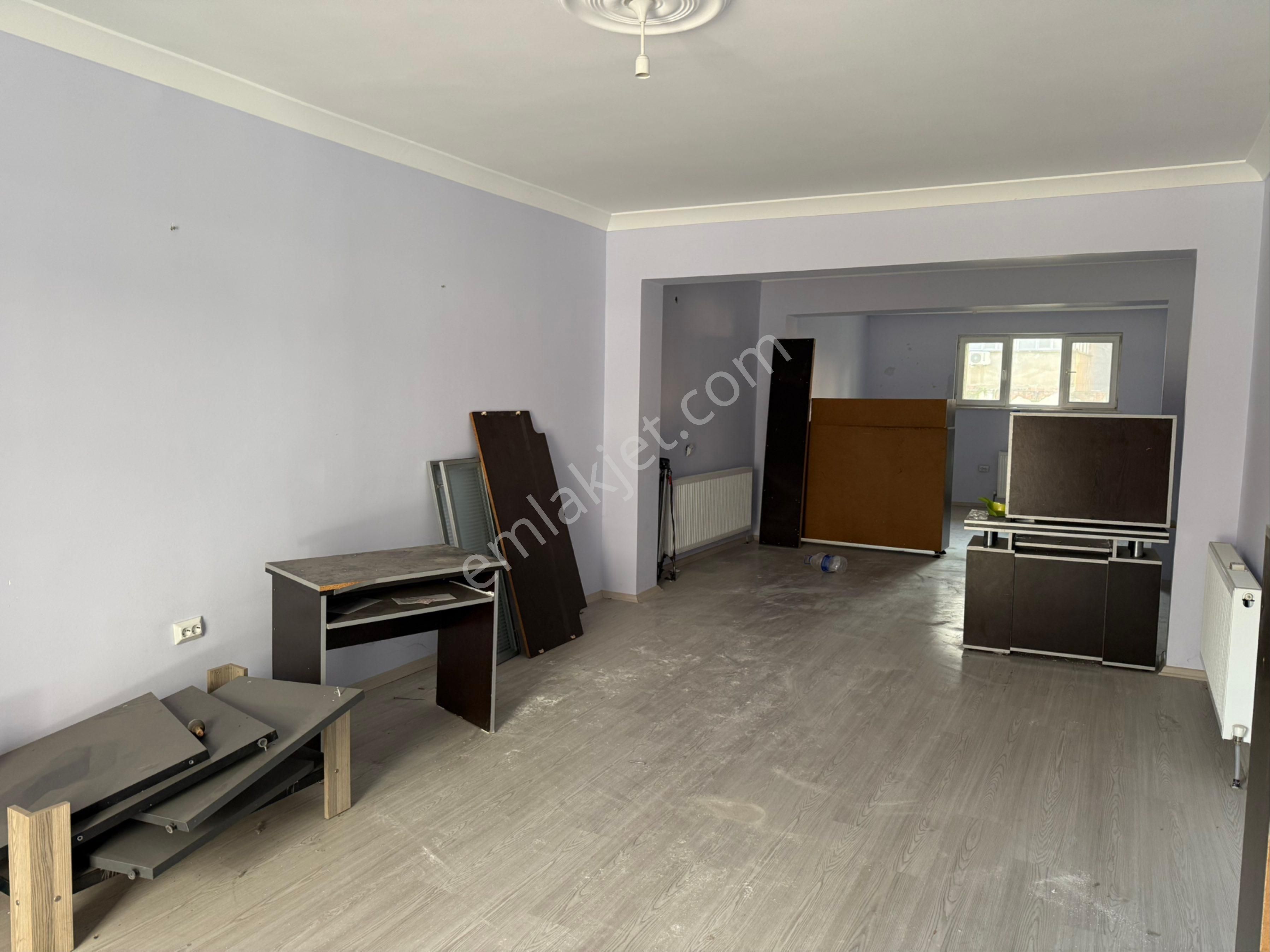 Kiralık Geniş İş Yeri Koray Lisesi Karşısı - Görsel 3