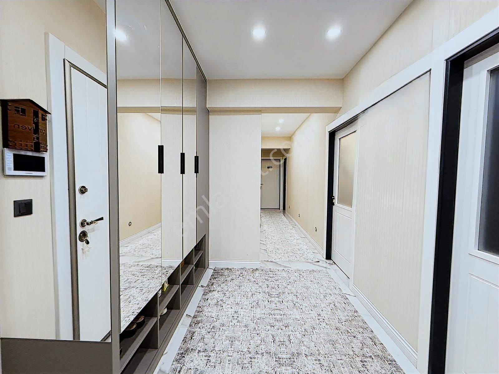 Arven Flora Sitesi Meskenli Giyinme Odalı Geniş Olan Dairelerden - Görsel 9