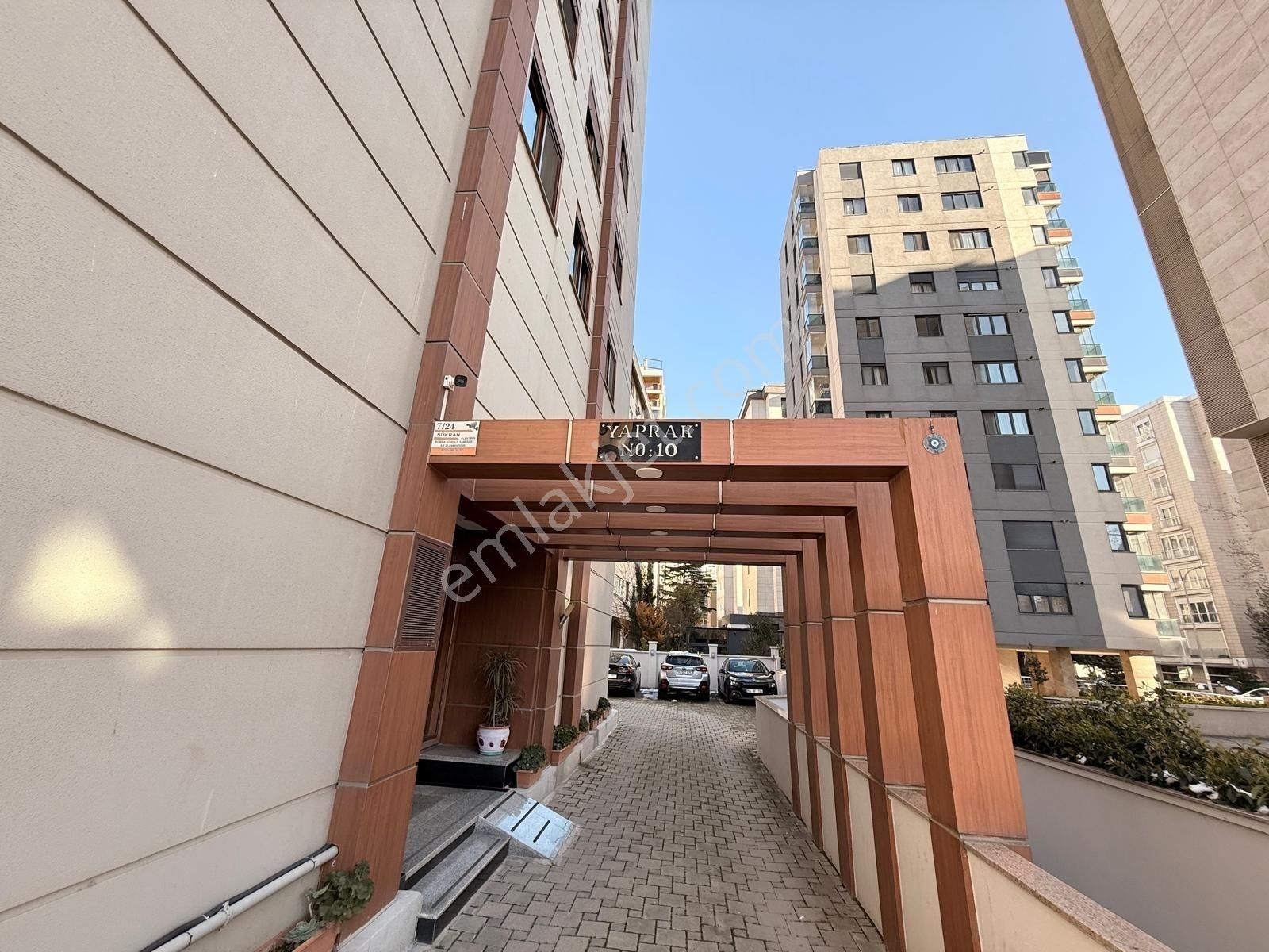 Utku'dan Caddebostan 60.yıl Park Manzaralı Balkonlu 2+1 Daire - Görsel 2