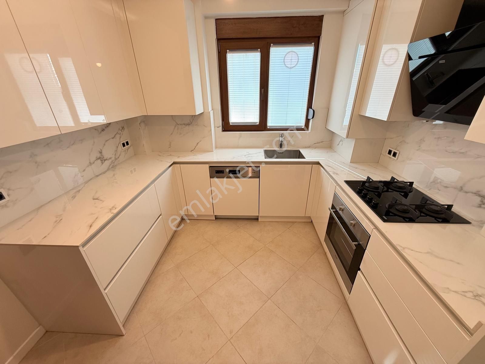 Utku'dan Caddebostan 60.yıl Park Manzaralı Balkonlu 2+1 Daire - Görsel 29