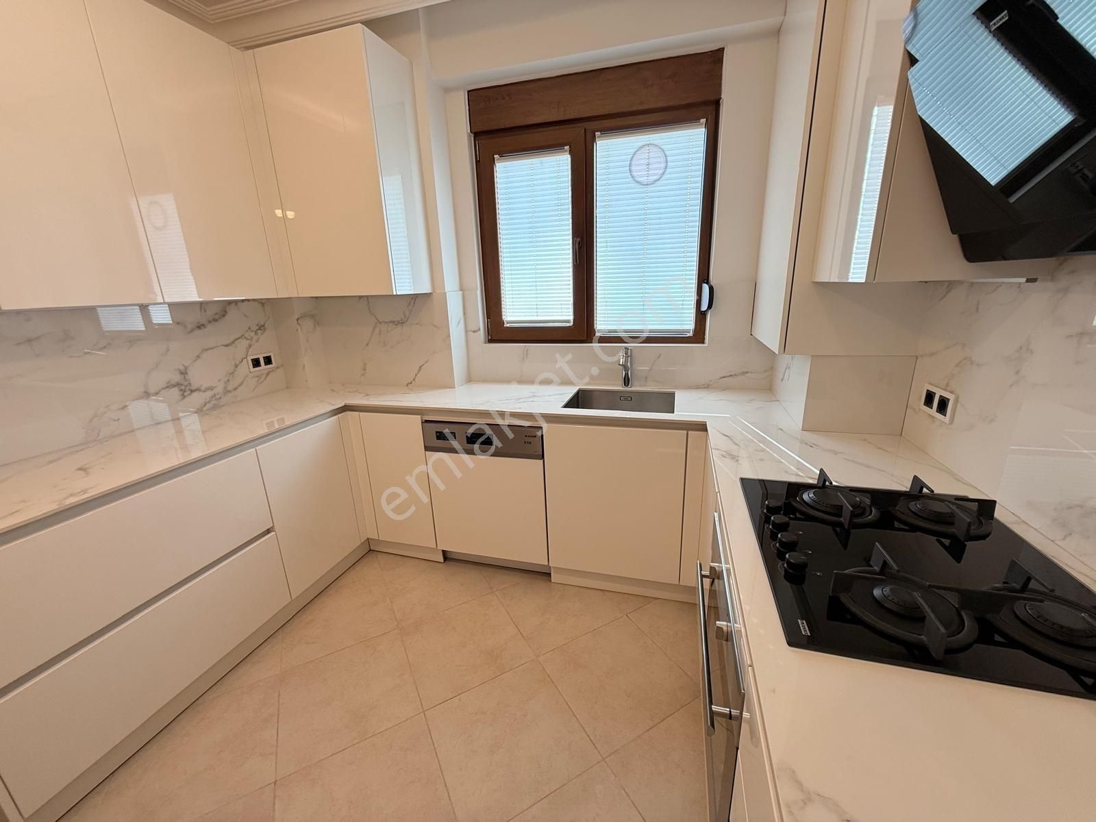 Utku'dan Caddebostan 60.yıl Park Manzaralı Balkonlu 2+1 Daire - Görsel 34