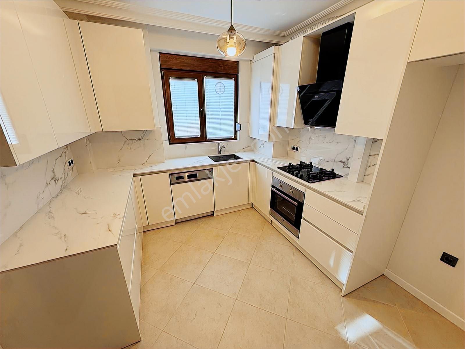 Utku'dan Caddebostan 60.yıl Park Manzaralı Balkonlu 2+1 Daire - Görsel 32