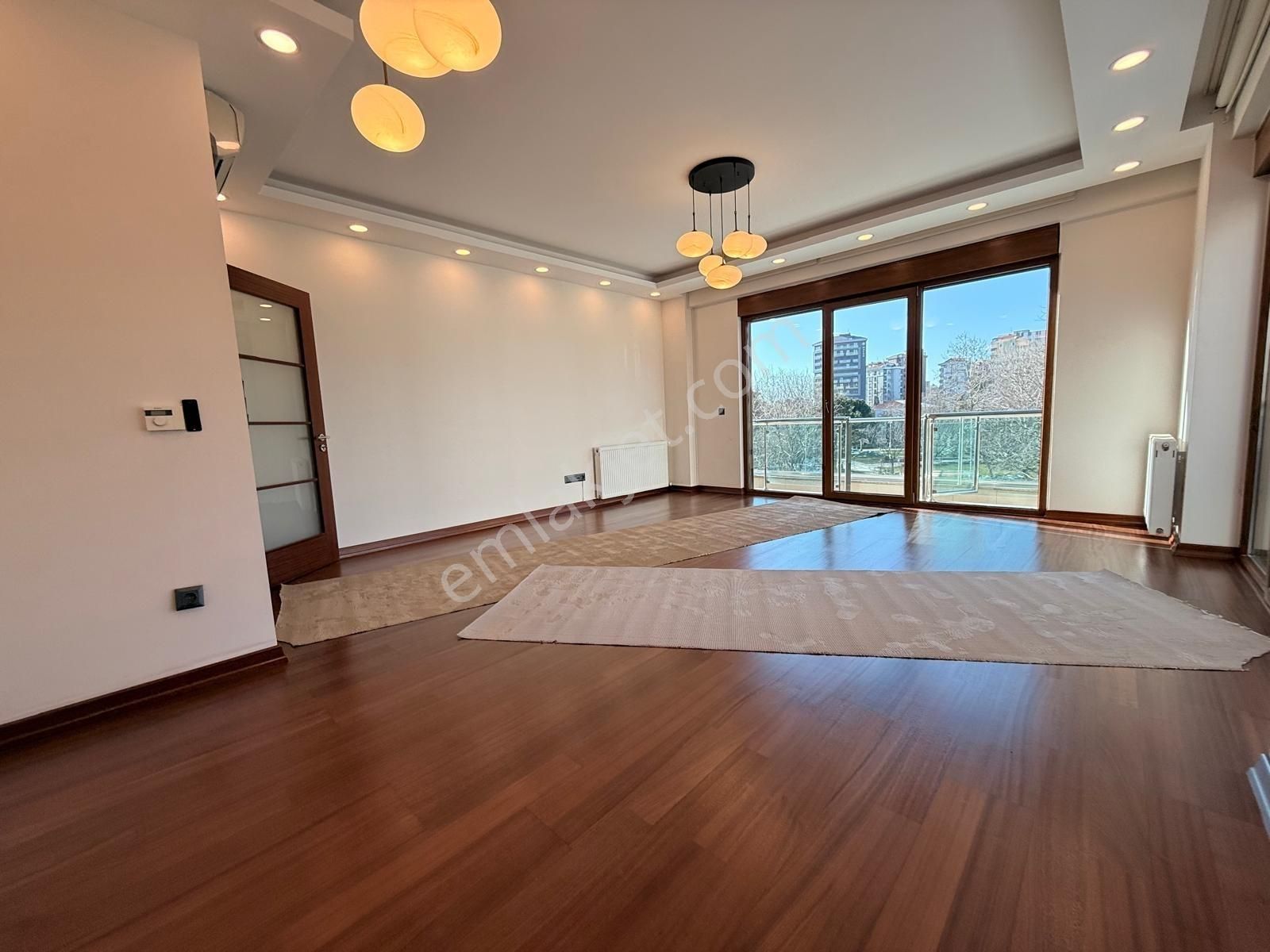 Utku'dan Caddebostan 60.yıl Park Manzaralı Balkonlu 2+1 Daire - Görsel 17