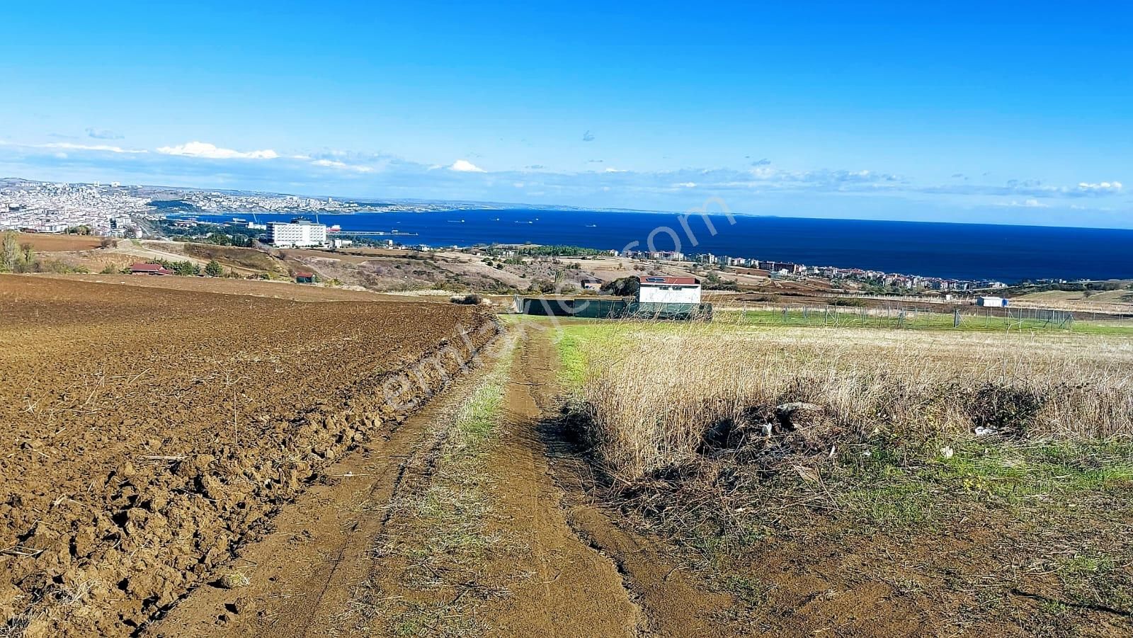 Muhteşem Deniz Doğa Ve Şehir Manzaralı 32 Adet Villa Projesine Uygun Fırsat Arazi - Görsel 4