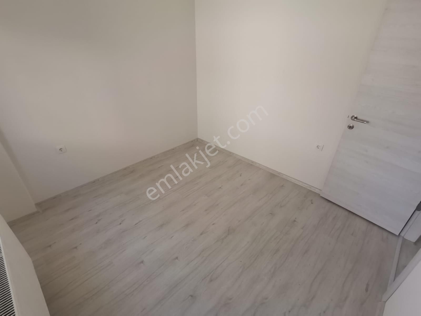 Seyrek Merkez'de Satılık 1+1 Daire - Görsel 3