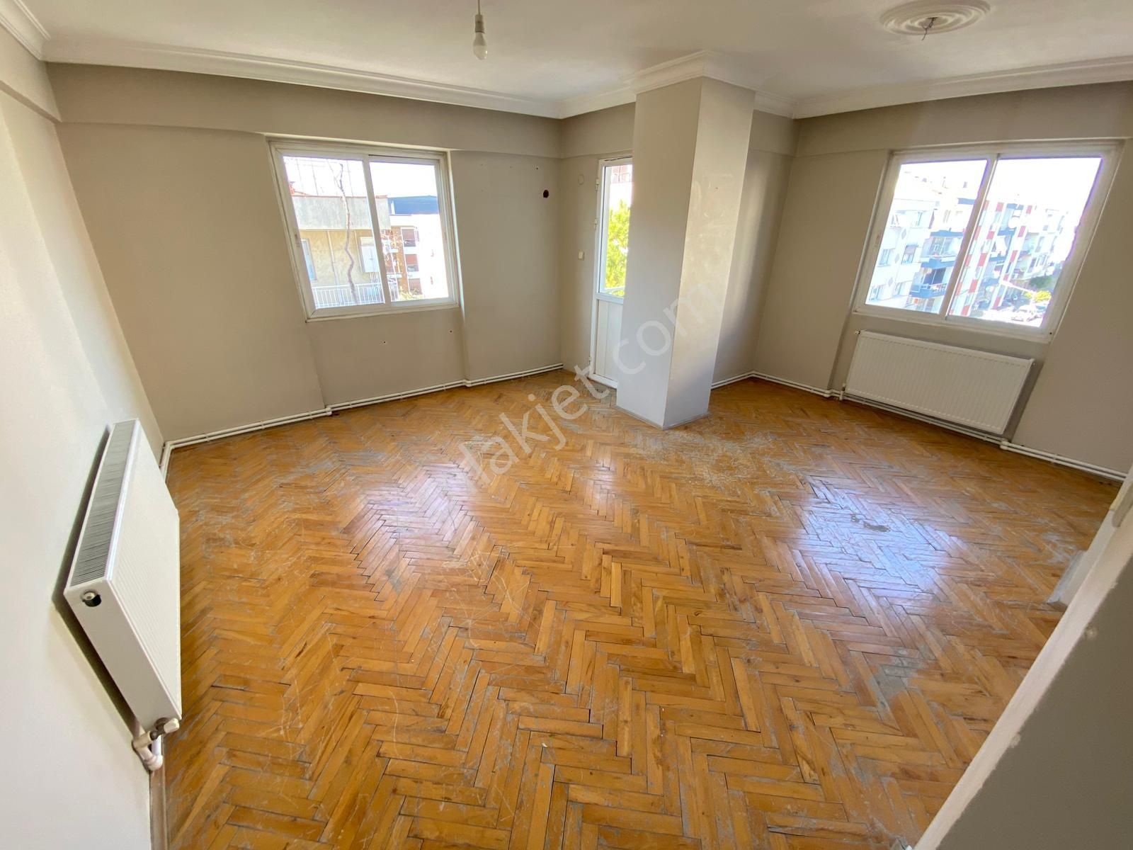 Acill Buca Efeler Mah.de 3+1 120m2 Dgazlı Arakat Çift Cepehli Satılık Daire