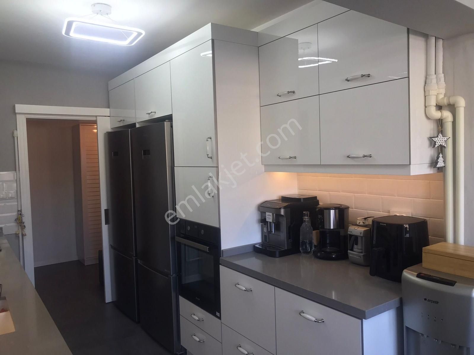 Koru Metro Karşısı Mükemmel Konumda Lüx Yapılı Ara Kat 3+1 - Görsel 4