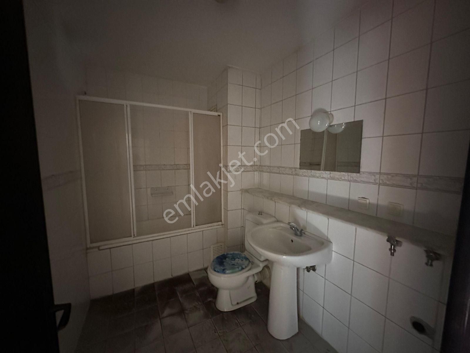 Redstone'dan Esentepe Mahallesi Kiralık 3+1daire