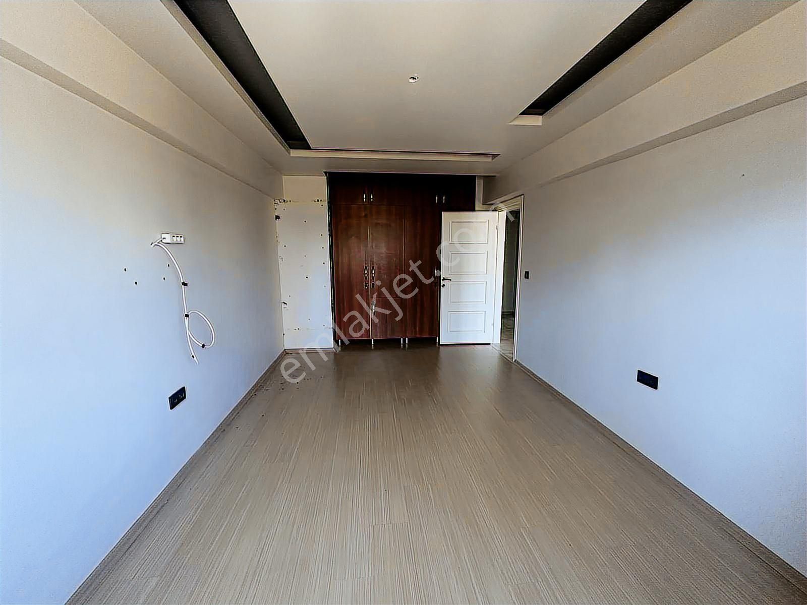 Redstone'dan Kılıçoğlu Danış Towers'ta Kiralık 2+1 Ofis - Görsel 2