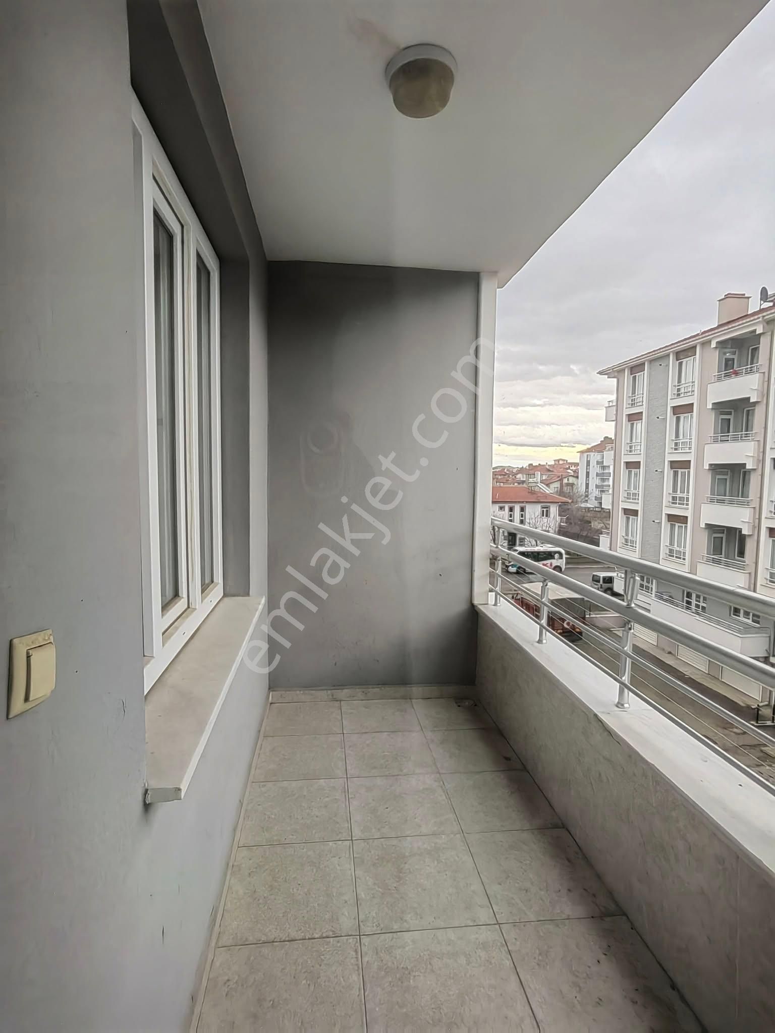 Nasreddin Emlaktan Koşuyolu Civarı Kiralık Asansörlü Daire - Görsel 21