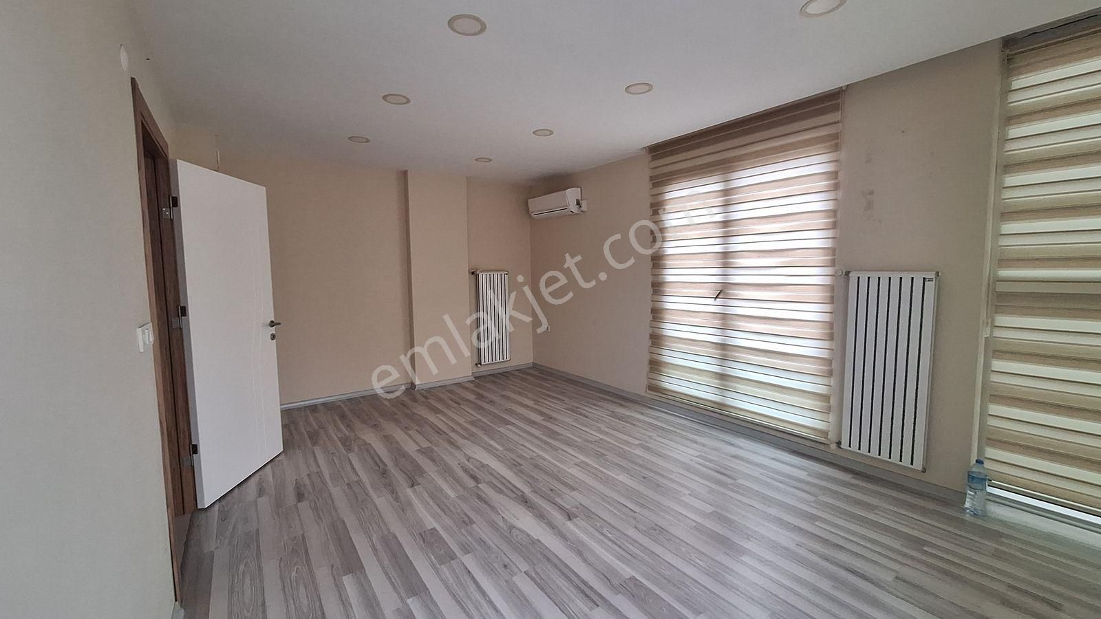 Redstone'dan Alipaşa Mahallesi Kiralık 1+1 Ofis - Görsel 3