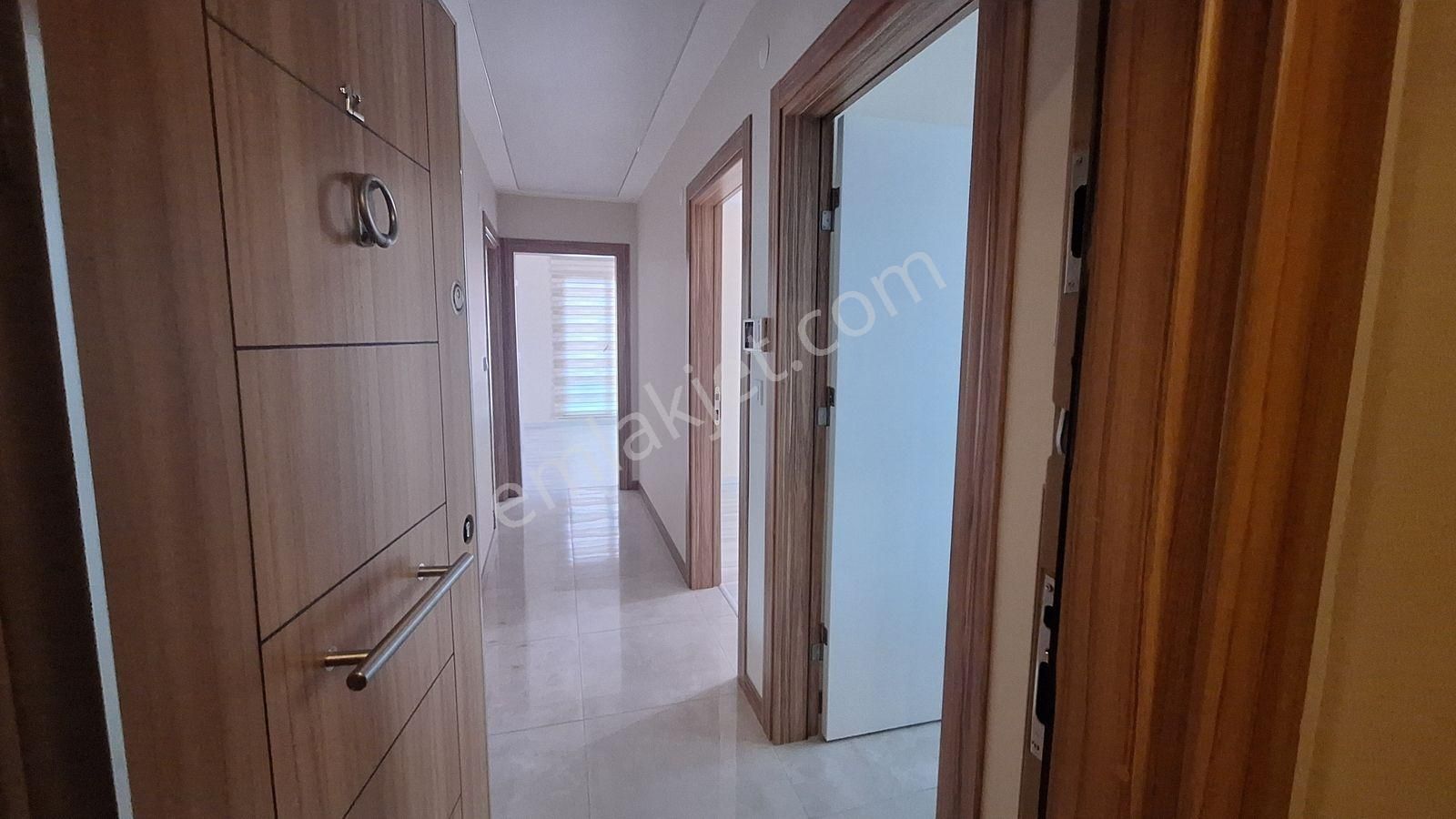 Redstone'dan Alipaşa Mahallesi Kiralık 1+1 Ofis - Görsel 9