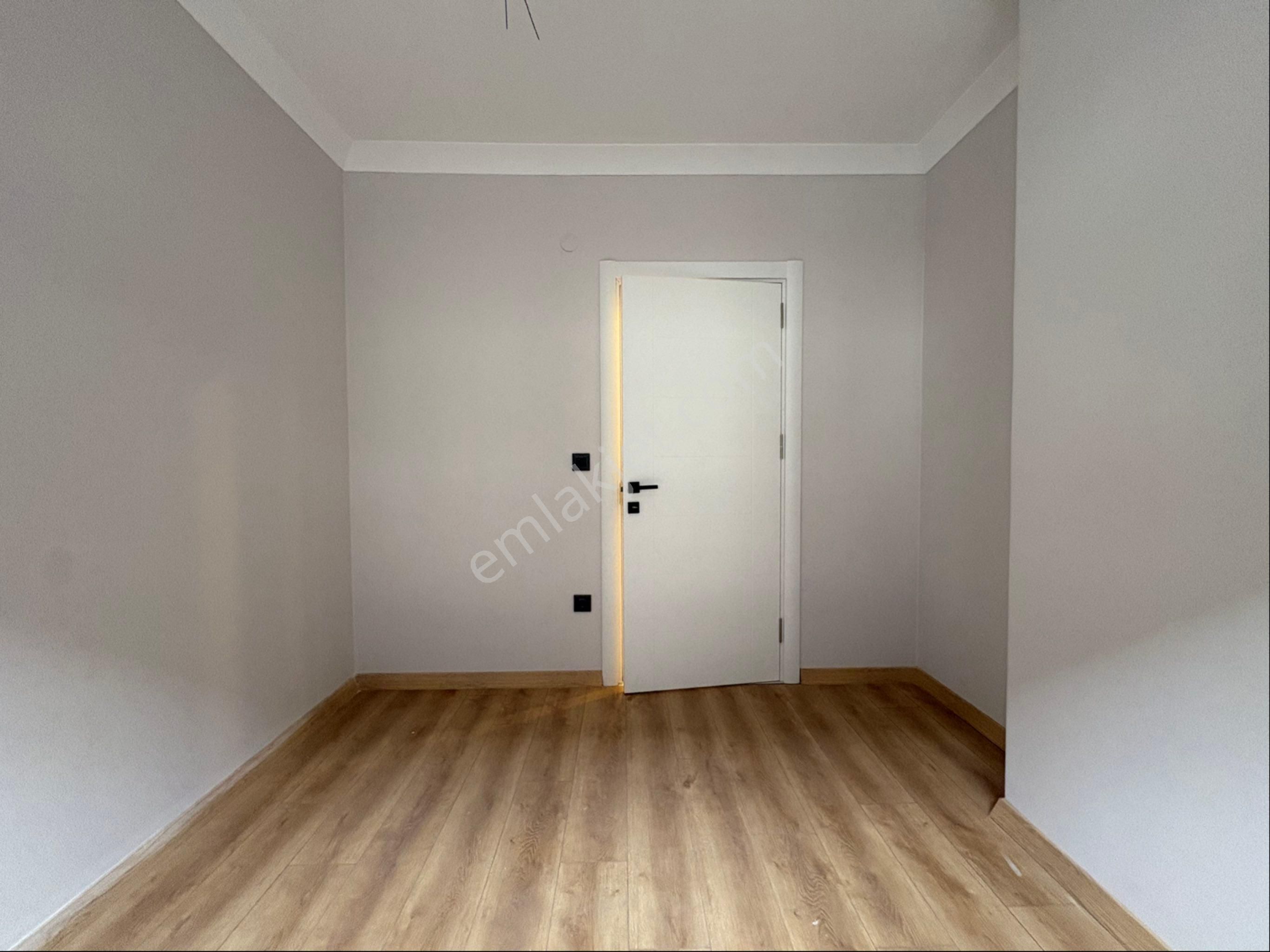 Göztepede F.kerim Gökay Cad. Üzeri Açık Ve Kapalı Otoparklı 3+1 - Görsel 17