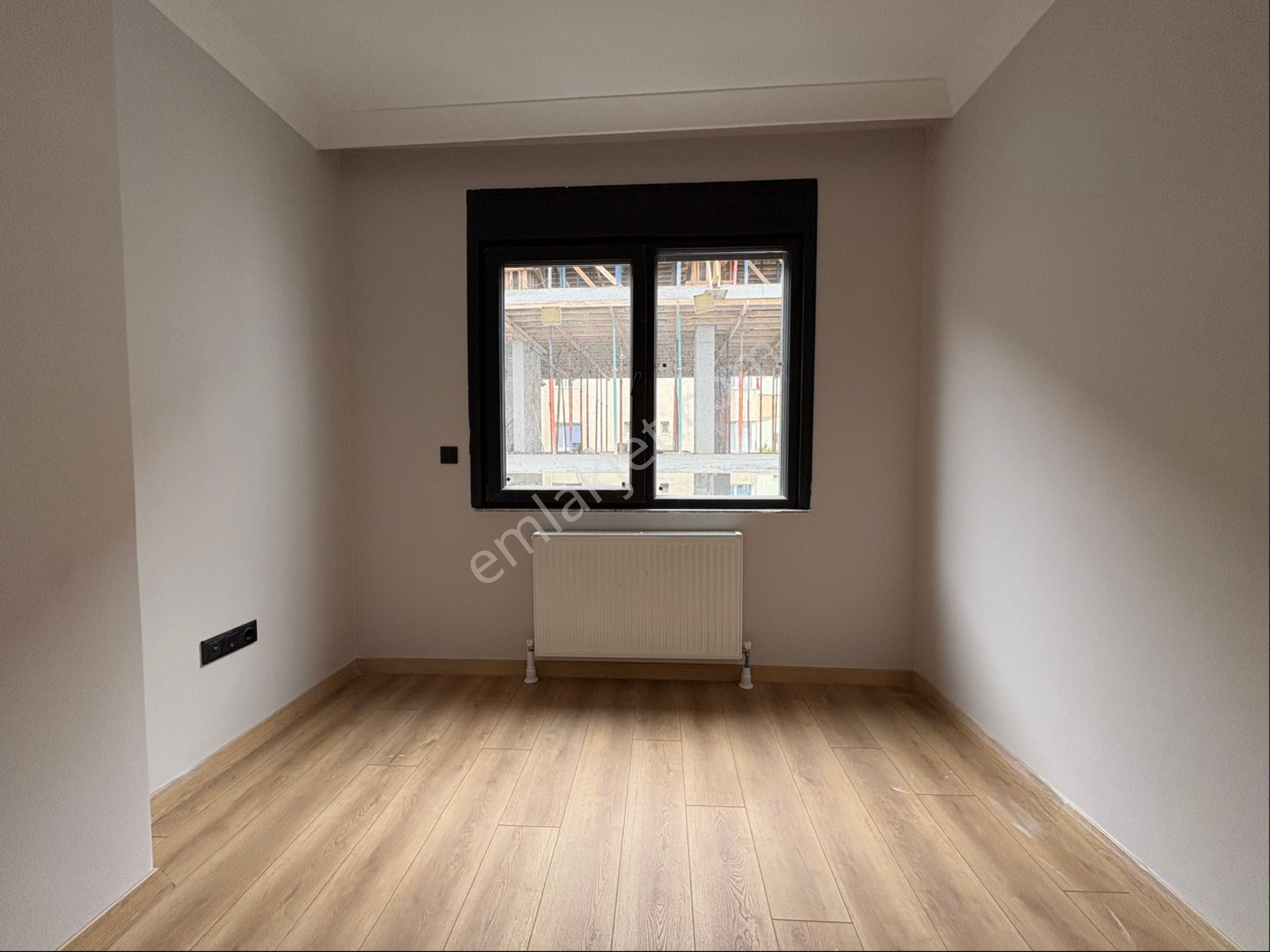 Göztepede F.kerim Gökay Cad. Üzeri Açık Ve Kapalı Otoparklı 3+1 - Görsel 16