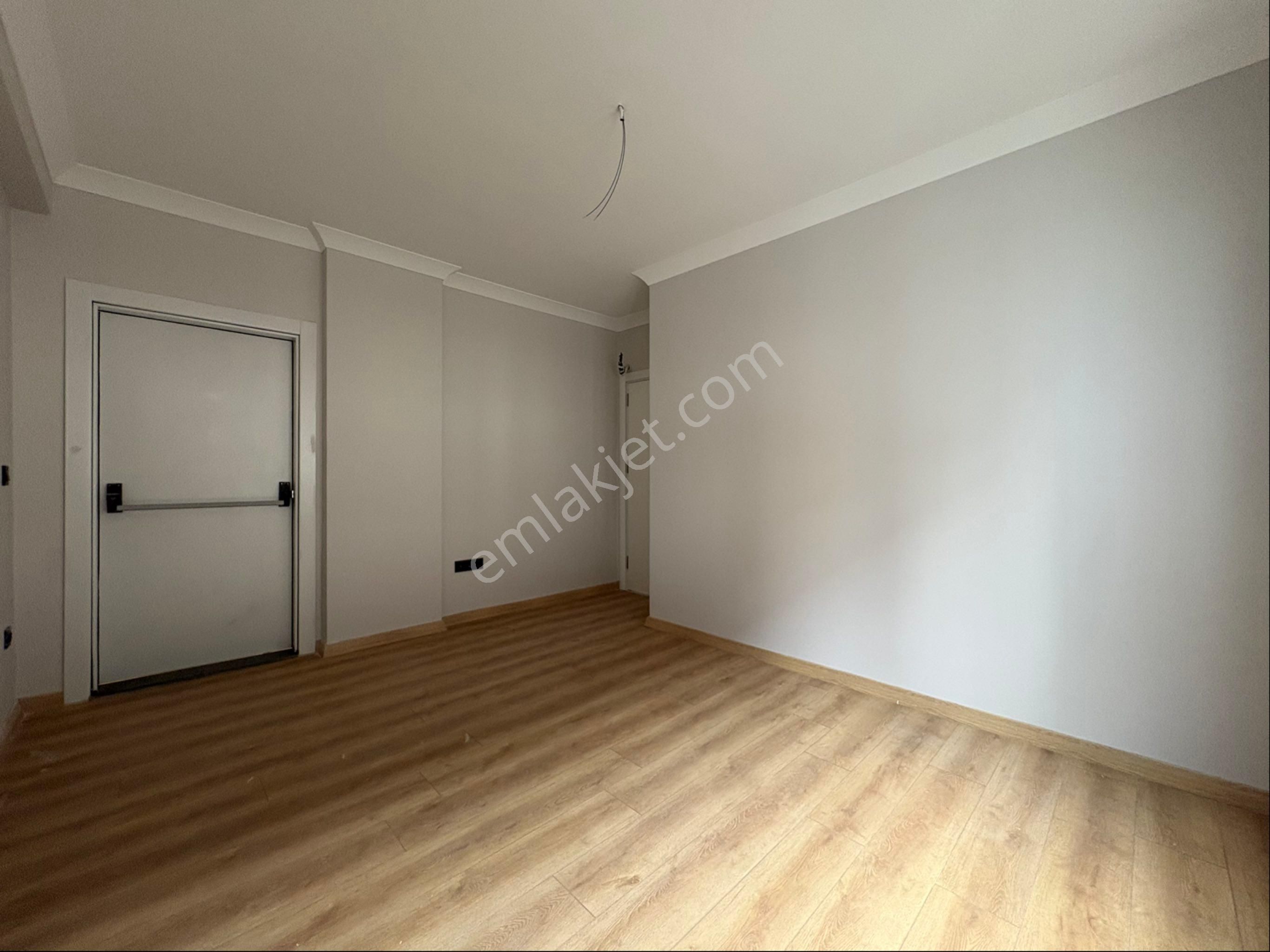 Göztepede F.kerim Gökay Cad. Üzeri Açık Ve Kapalı Otoparklı 3+1 - Görsel 24