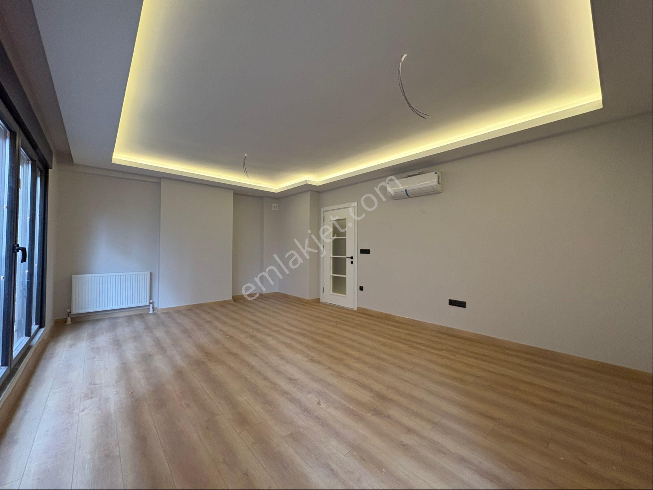 Göztepede F.kerim Gökay Cad. Üzeri Açık Ve Kapalı Otoparklı 3+1 - Görsel 4