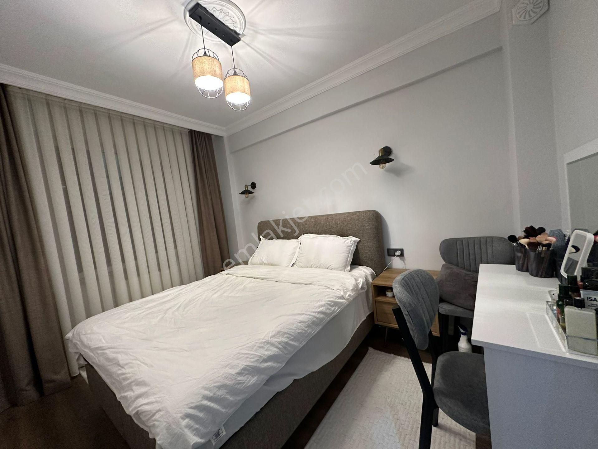 Sütlüce'de Köşe Bina Kaçırılmayacak Fırsat Bakımlı Masrafsız 2+1 - Görsel 12