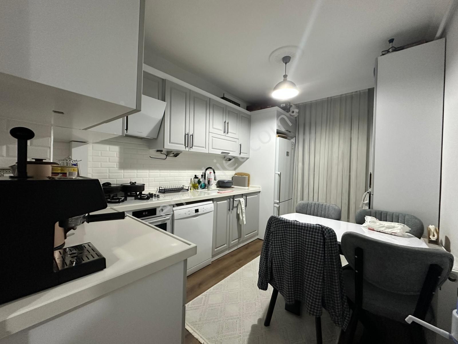 Sütlüce'de Köşe Bina Kaçırılmayacak Fırsat Bakımlı Masrafsız 2+1 - Görsel 26