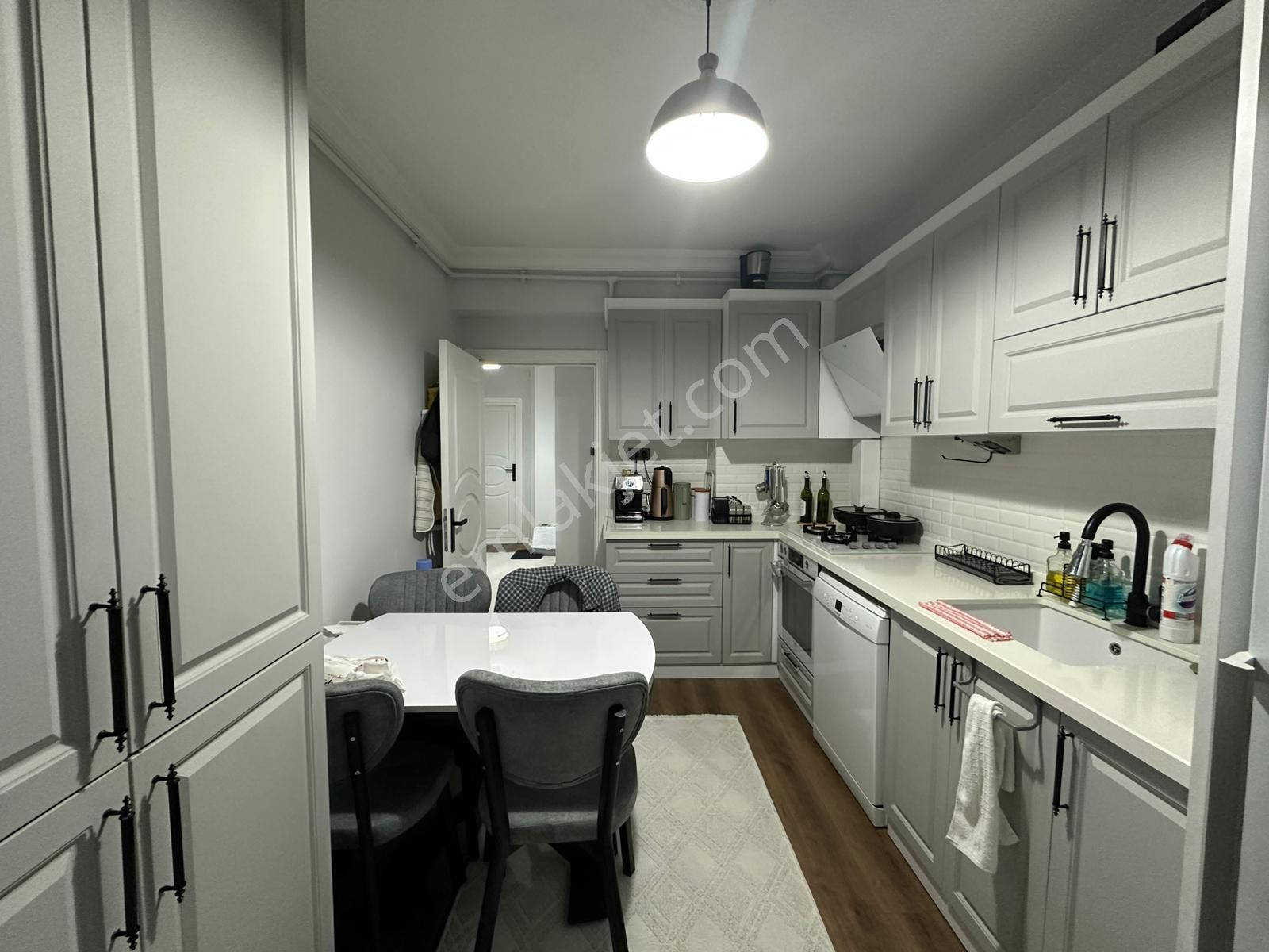 Sütlüce'de Köşe Bina Kaçırılmayacak Fırsat Bakımlı Masrafsız 2+1 - Görsel 23