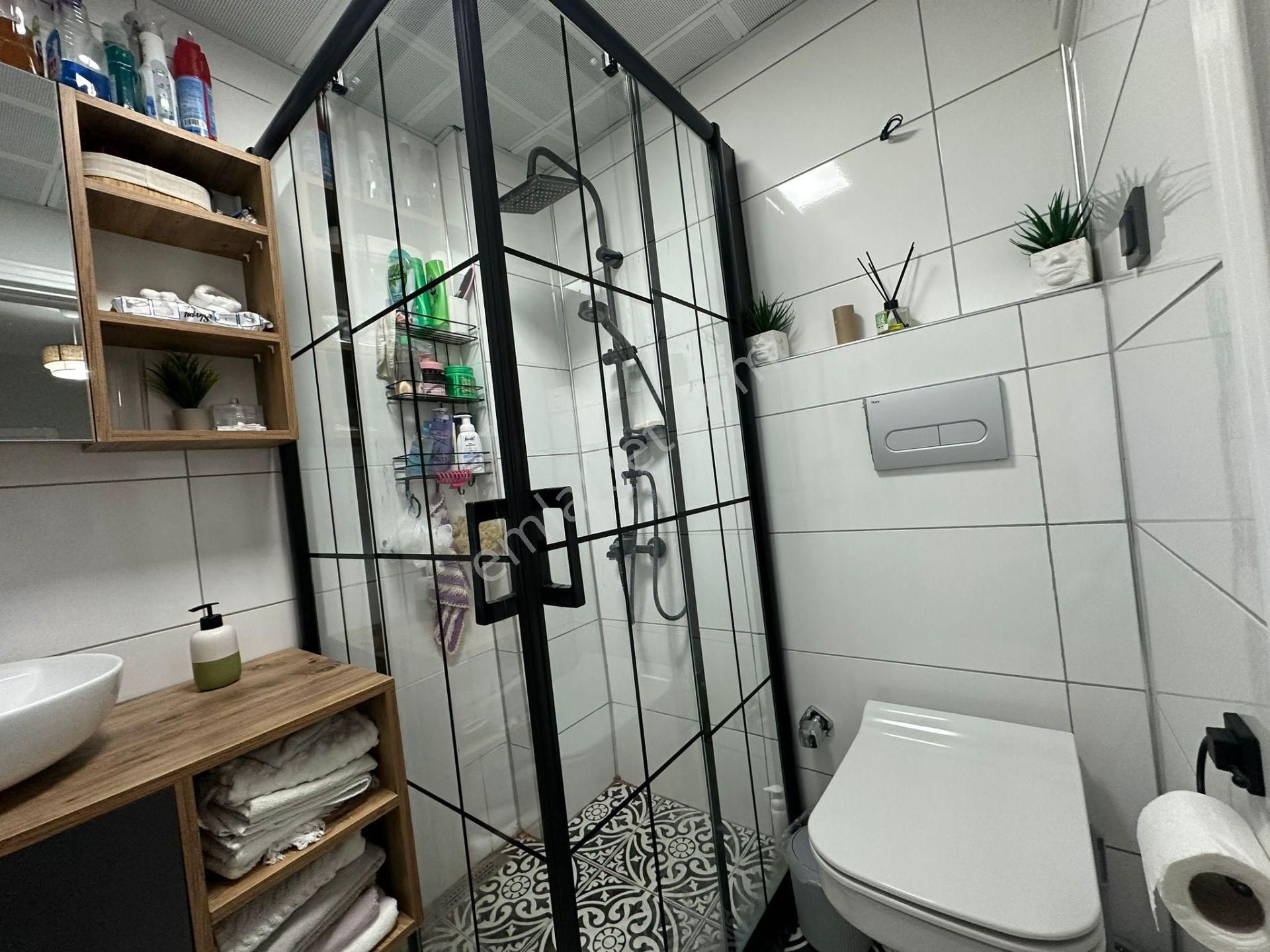 Sütlüce'de Köşe Bina Kaçırılmayacak Fırsat Bakımlı Masrafsız 2+1 - Görsel 10