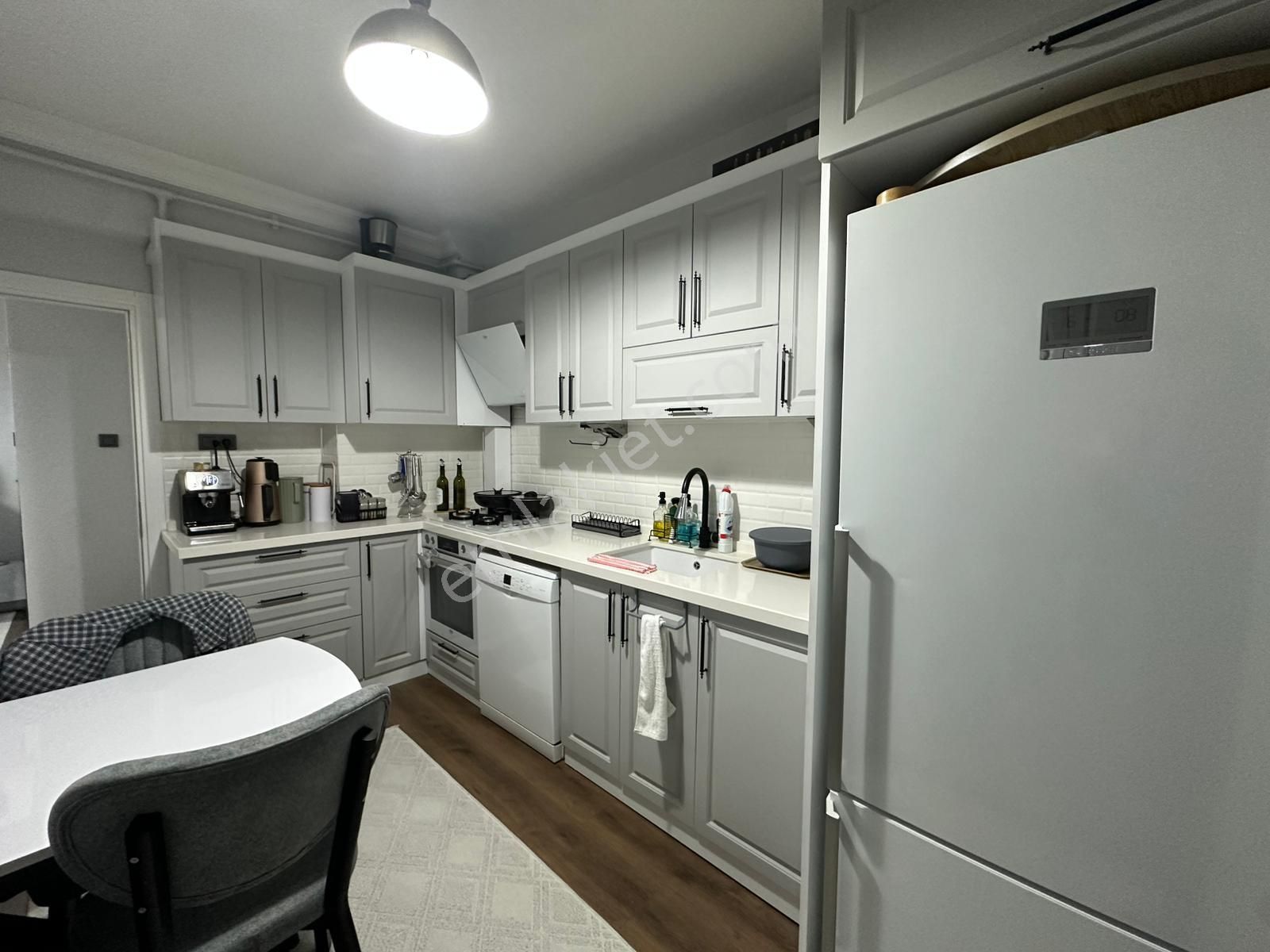 Sütlüce'de Köşe Bina Kaçırılmayacak Fırsat Bakımlı Masrafsız 2+1 - Görsel 25