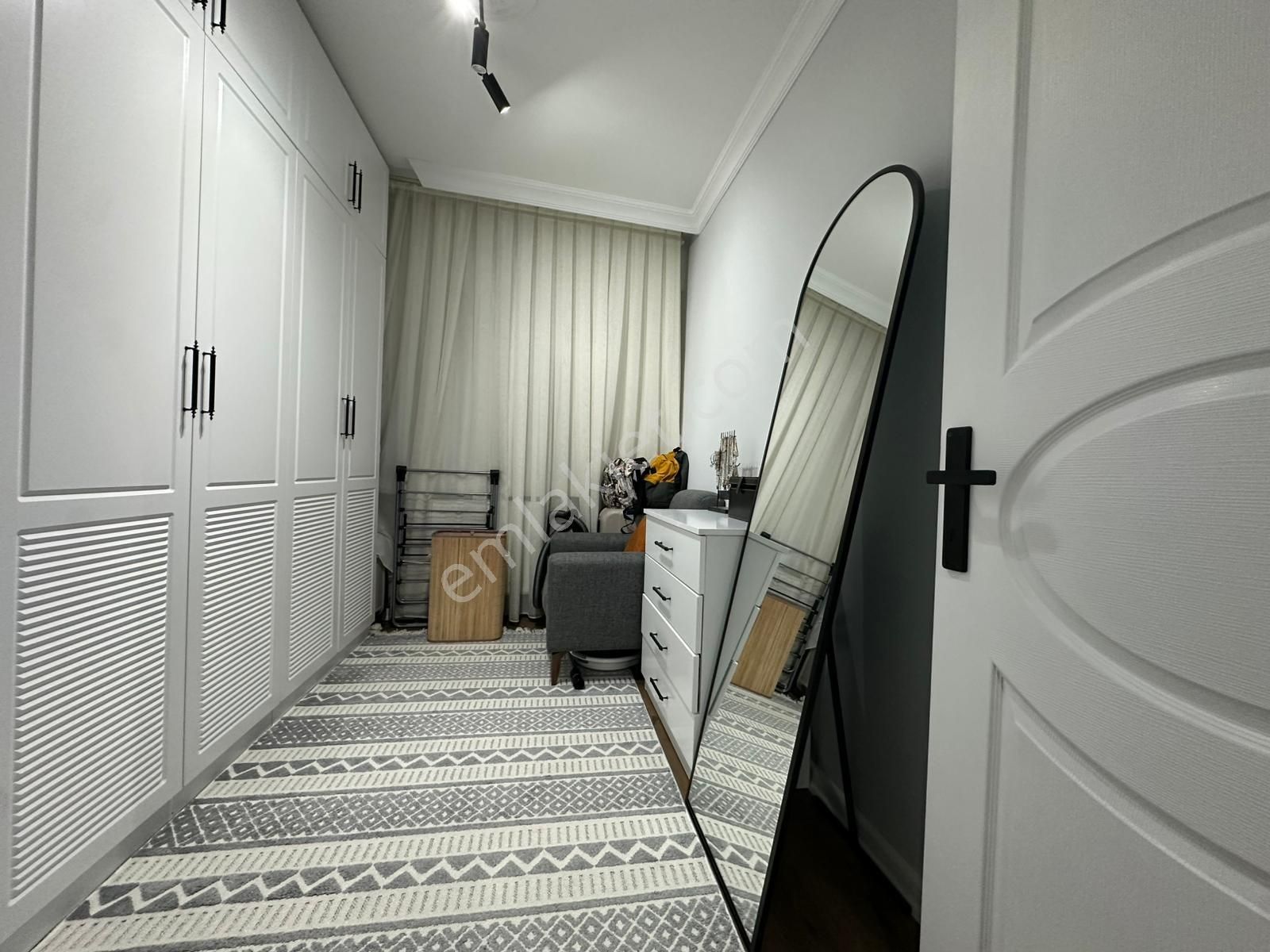 Sütlüce'de Köşe Bina Kaçırılmayacak Fırsat Bakımlı Masrafsız 2+1 - Görsel 19