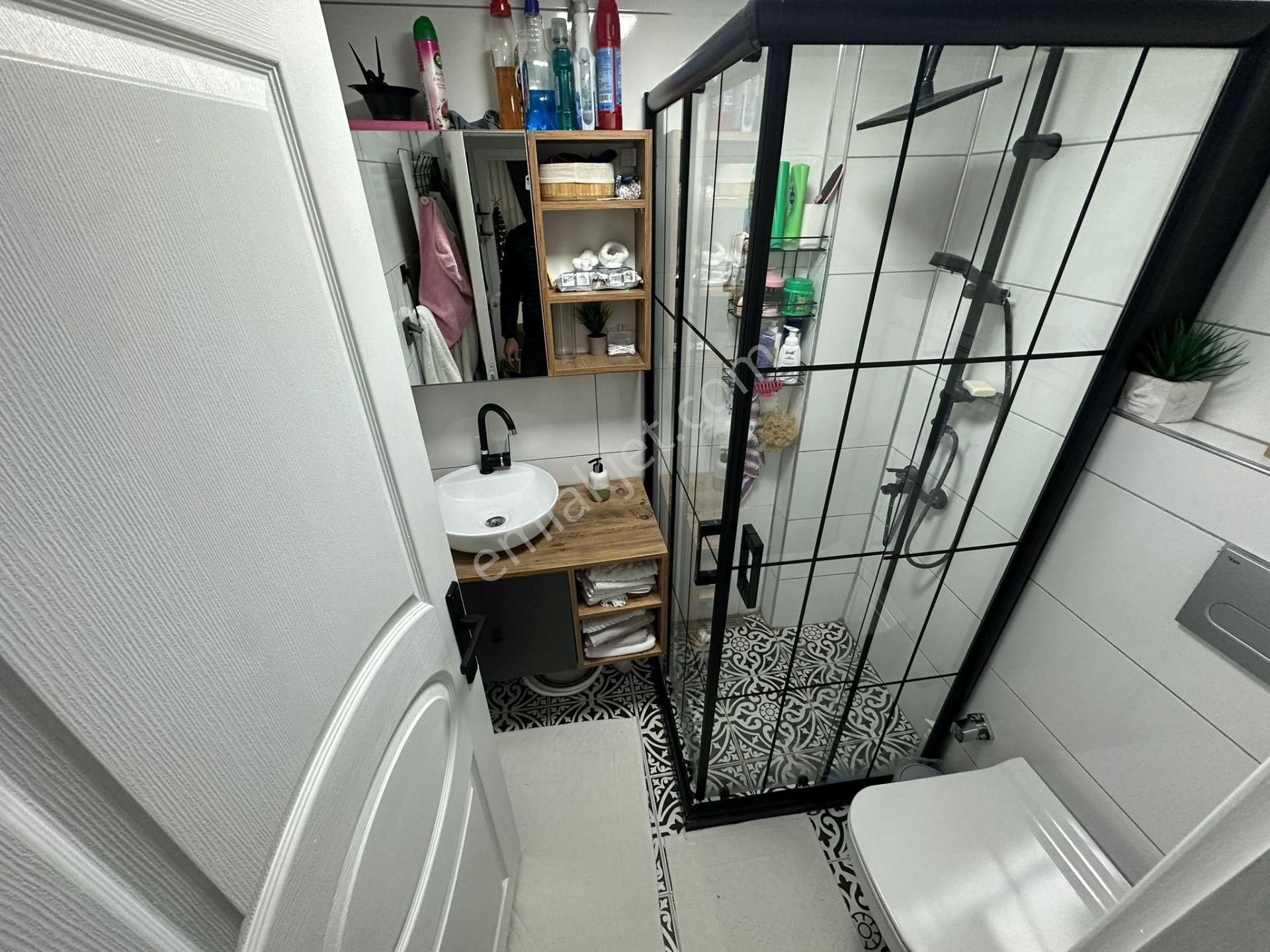 Sütlüce'de Köşe Bina Kaçırılmayacak Fırsat Bakımlı Masrafsız 2+1 - Görsel 8