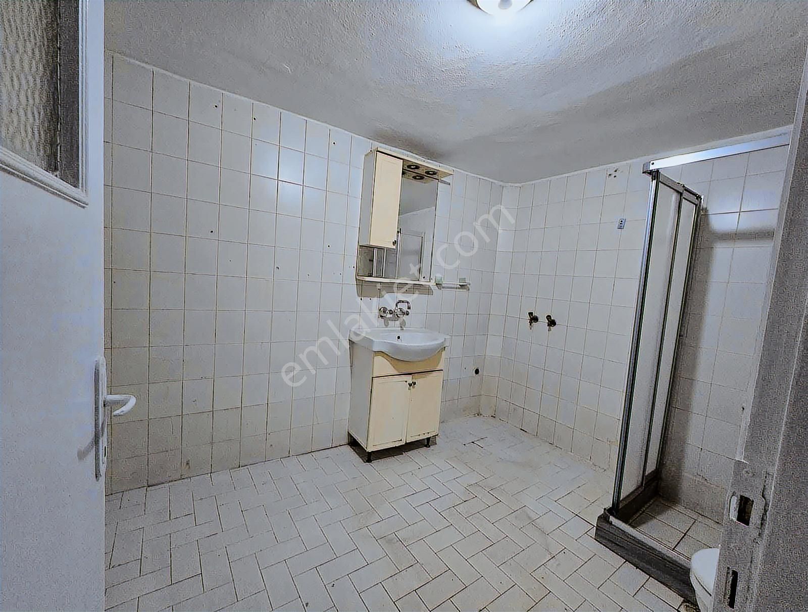 Tuğra'dan Atatürk Bulvarında Ara Kat Asansörlü 2+1 Kiralık Daire - Görsel 18