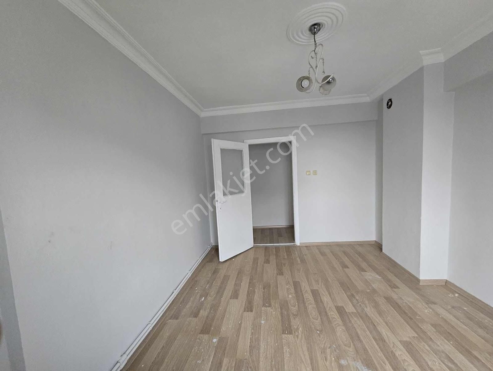 Tuğra'dan Atatürk Bulvarında Ara Kat Asansörlü 2+1 Kiralık Daire - Görsel 17