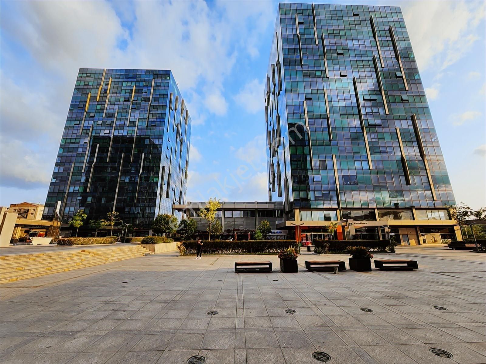 Nish İstanbul 2+1 97 M2 Kiralık Ofis