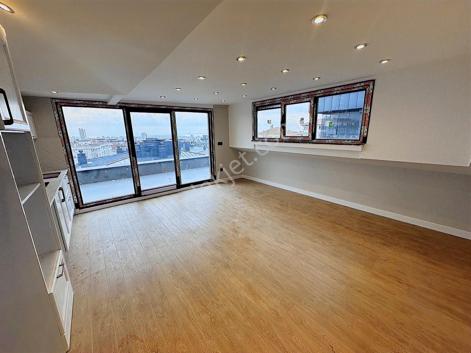 Üsküdar Altunizade 4+2 Site İçerisinde Dubleks Deniz Manzaralı - Görsel 25