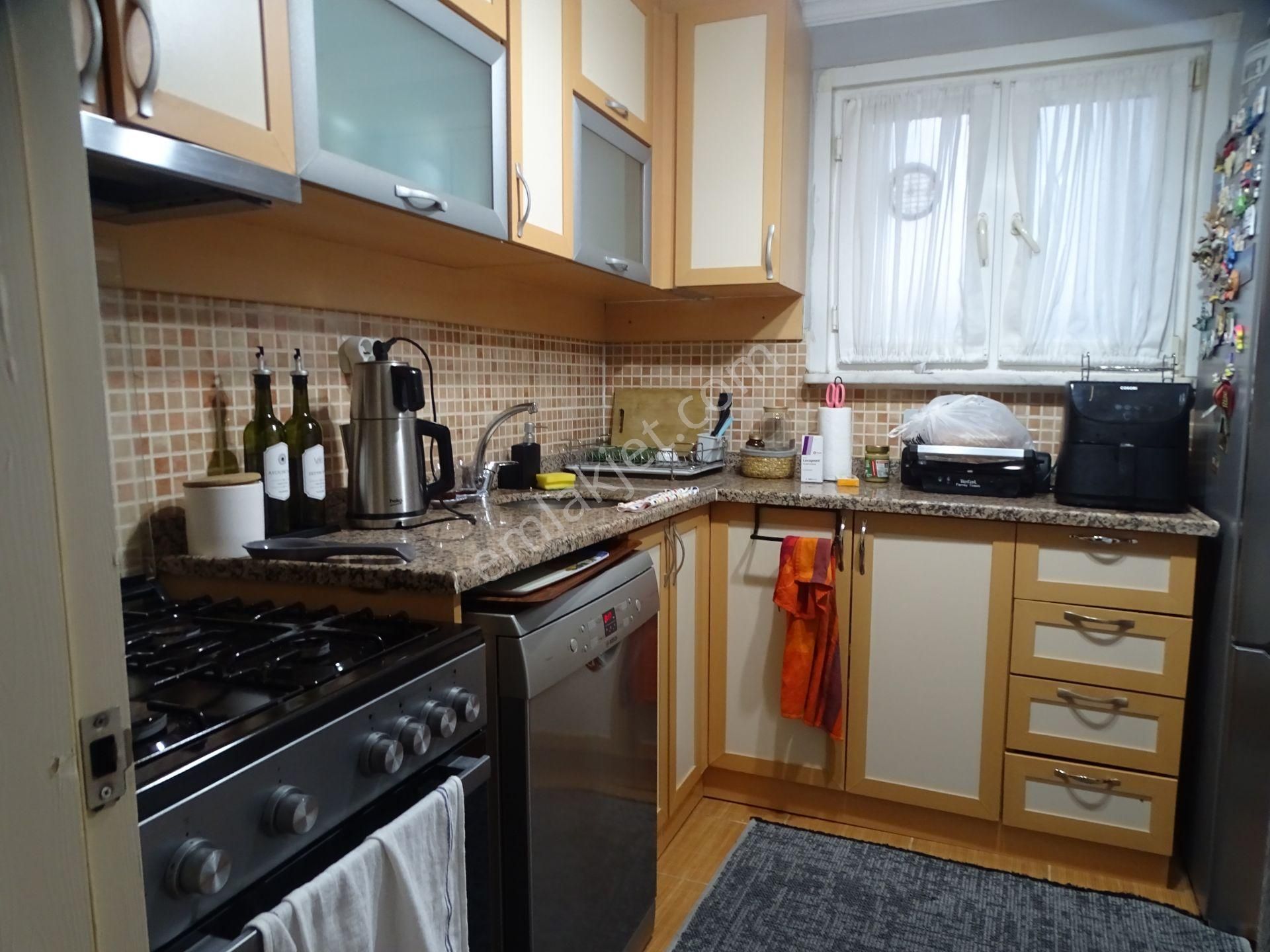 İstinye 'de İstinye Parka Yakın Ulaşımı Kolay Mahallede 2+1 Kombili Daire - Görsel 2